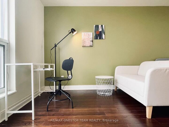 Property Photo:  1 Scott Street 2110  ON M5E 1A1 
