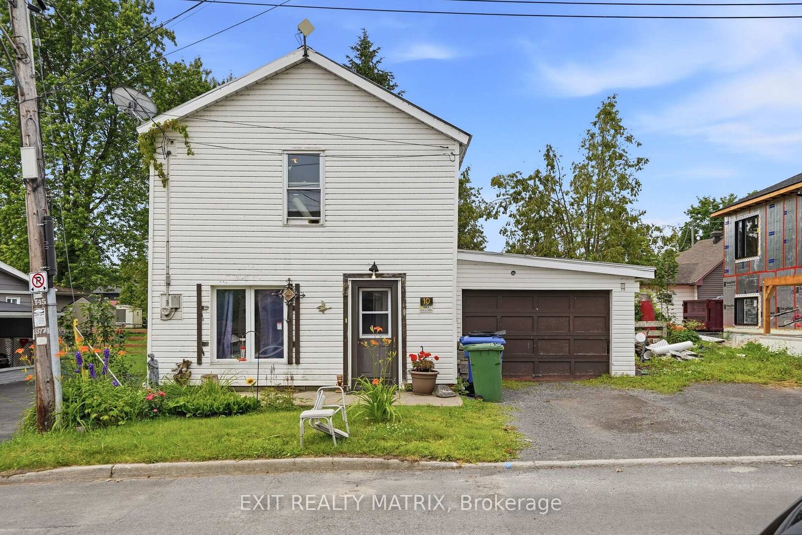 Property Photo:  10 Peter Street  ON K0B 1K0 
