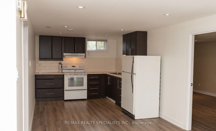 Property Photo:  477 Scott Street Bsmt  ON L2M 3X1 