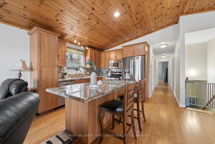 168 Irving Drive — photo 1