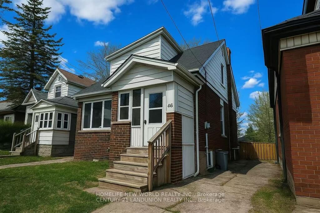 Property Photo:  46 Arnold Street 2nd Rm 1  ON L8S 1R4 