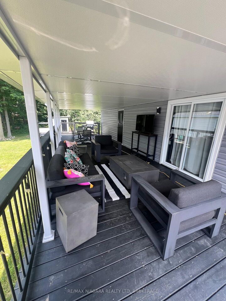 Property Photo: 22 Hickory Lane N/A ON L0S 1R0