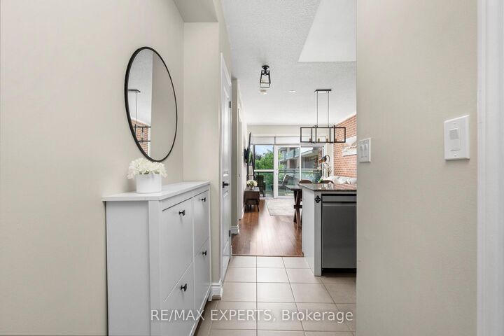 Property Photo: 281 Woodbridge Avenue 301 ON L4L 0C6