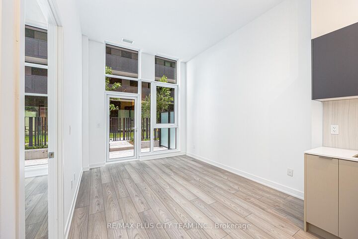 Property Photo: 8 Tippett Road 105 ON M3H 0E7