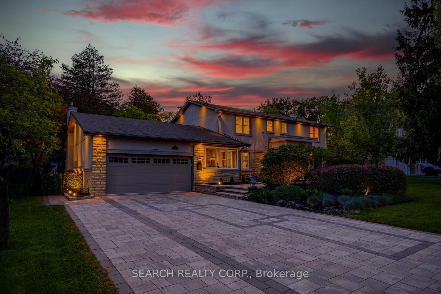 Property Photo: 1421 Watersedge Road ON L5J 1A3