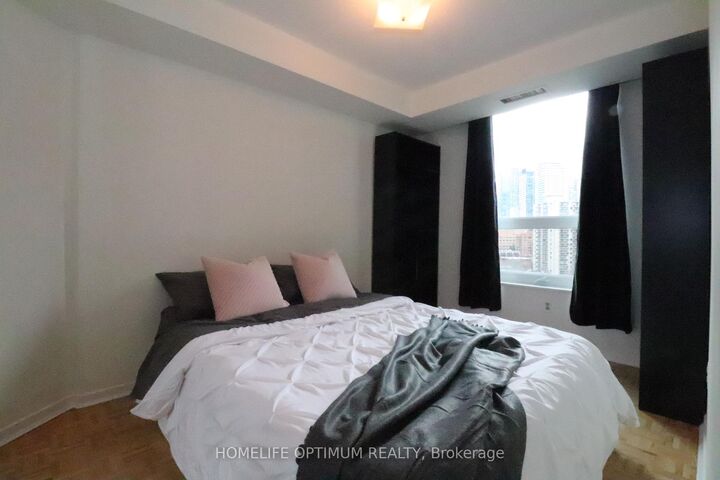 Property Photo: 77 Maitland Place 1208 ON M4Y 2V6