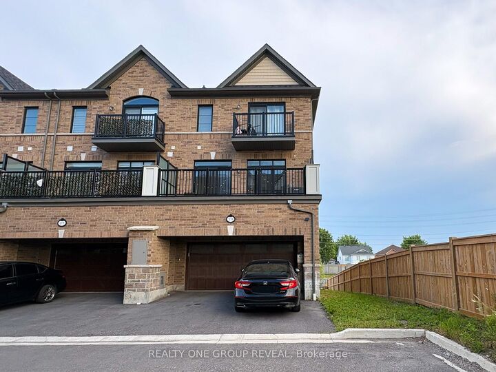 Property Photo:  29 Icemaker Way  ON L1P 0L5 
