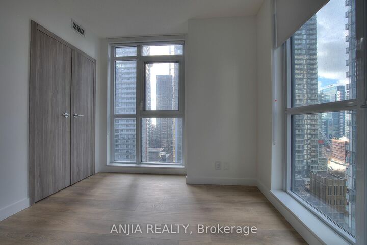 Property Photo: 38 Widmer Street 2807 ON M5V 0P7