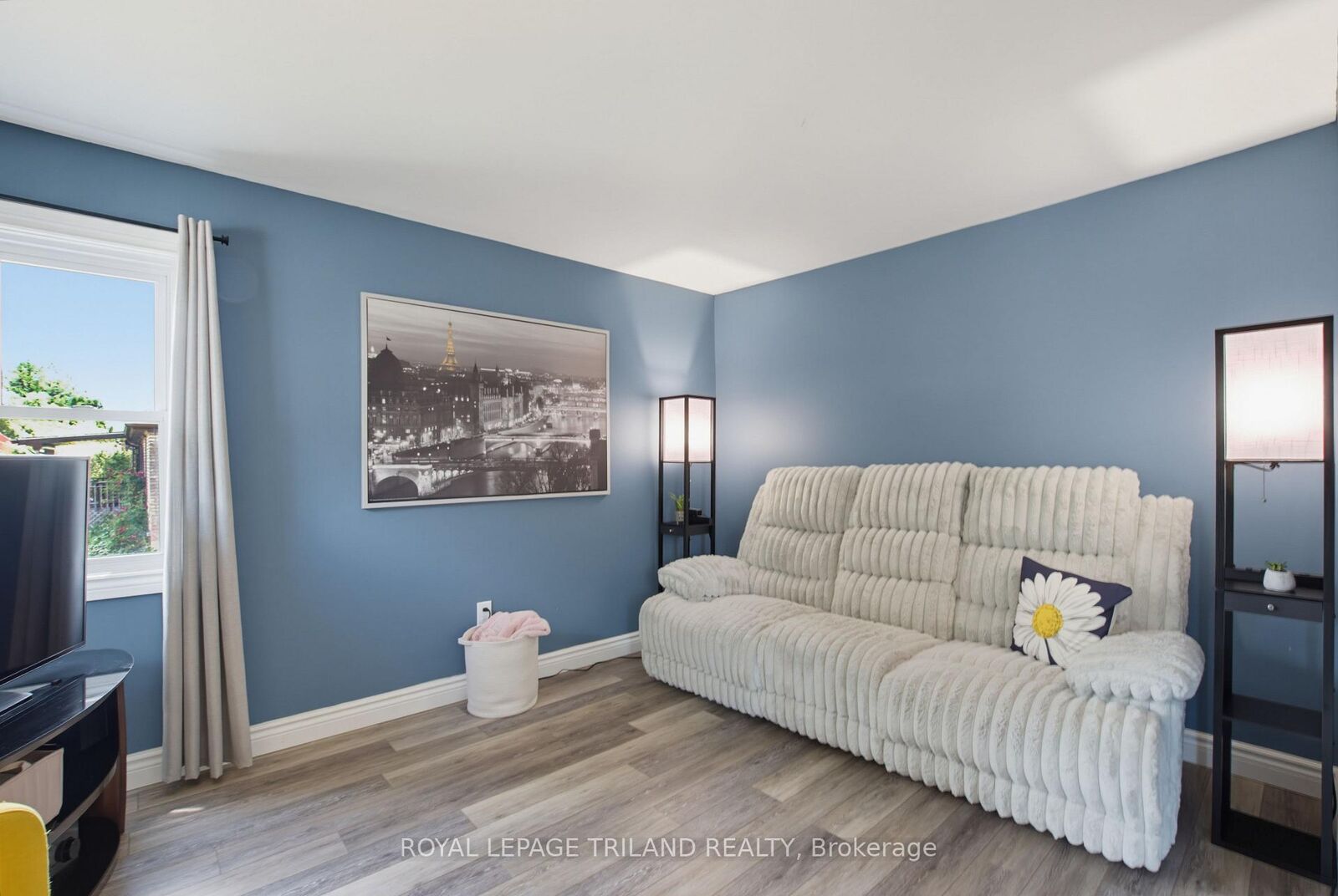 Property Photo:  75 Connaught Avenue  ON N5Y 3A5 