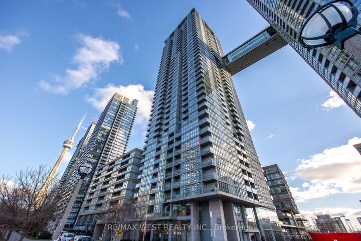 15 Iceboat Terrace 1106 — photo 1