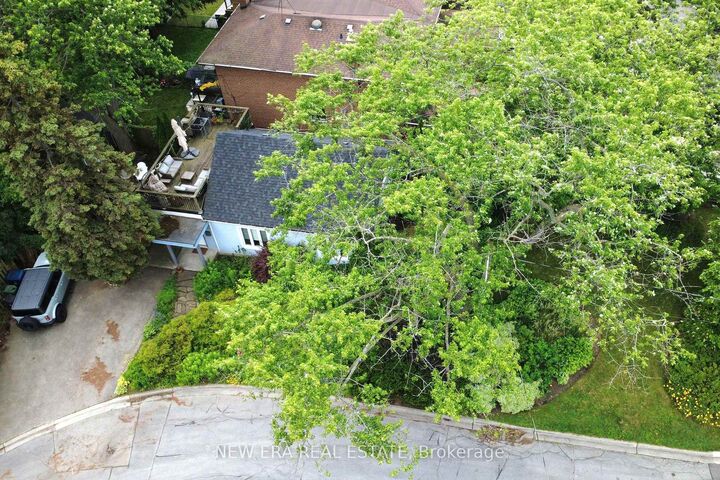 2 Foch Avenue — photo 1