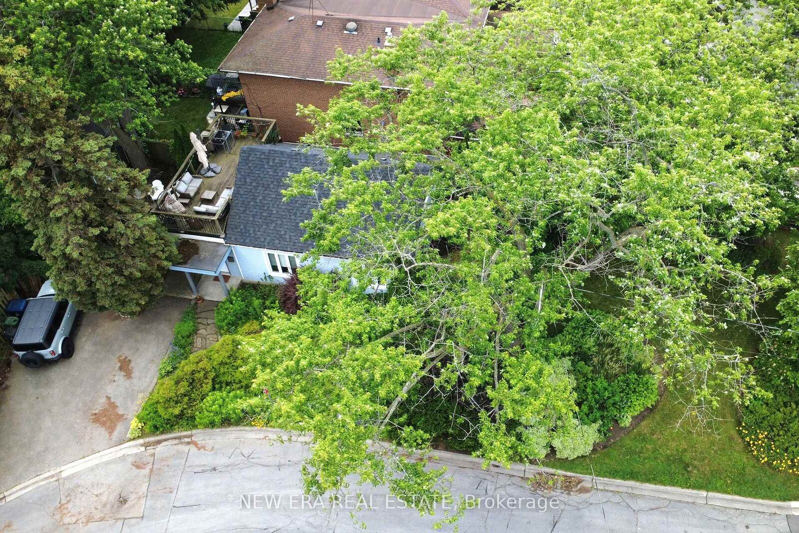 Property Photo: 2 Foch Avenue ON M8W 3W8