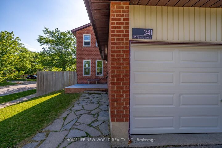 Property Photo:  341 Hickling Trail  ON L4M 5Z6 