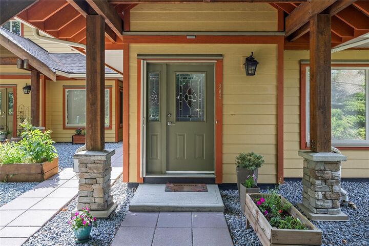 Property Photo:  1244 4th Ave #302  BC V9G 0A6 