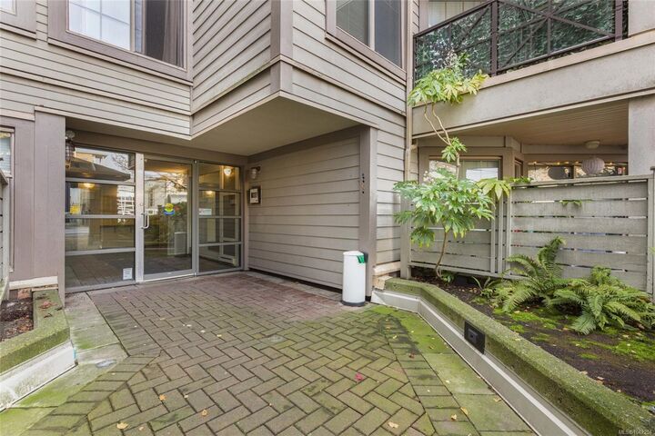 Property Photo:  935 Johnson St #305  BC V8V 3N5 