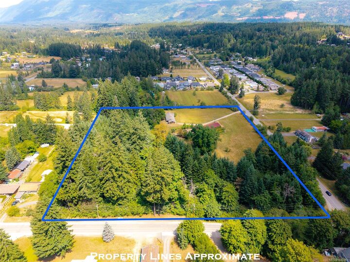 Property Photo: 5526 Grandview Rd BC V9Y 8H5