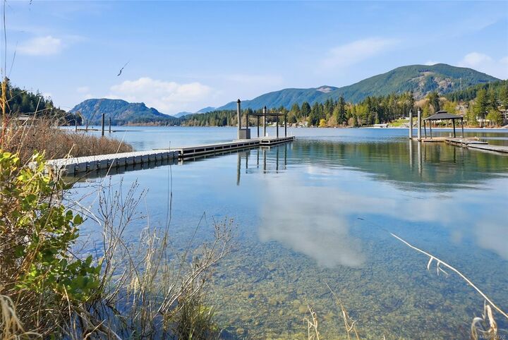 Property Photo: 521 Point Ideal Dr BC V0R 2G0