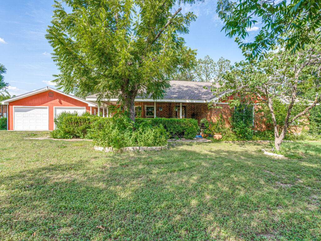 Property Photo:  1035 Palomino Road  TX 78640 