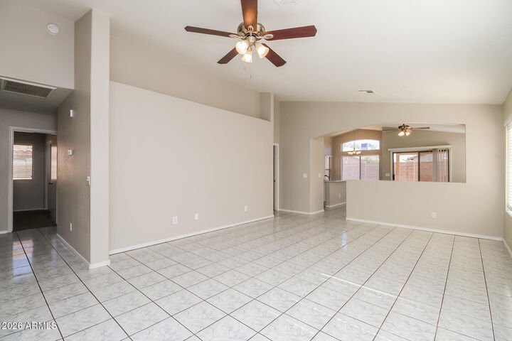 Property Photo:  1024 E Santa Cruz Lane  AZ 85119 