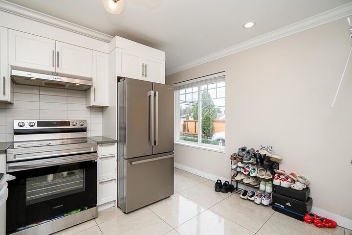 Property Photo: 10282 132 Street 1 BC V3T 0C4