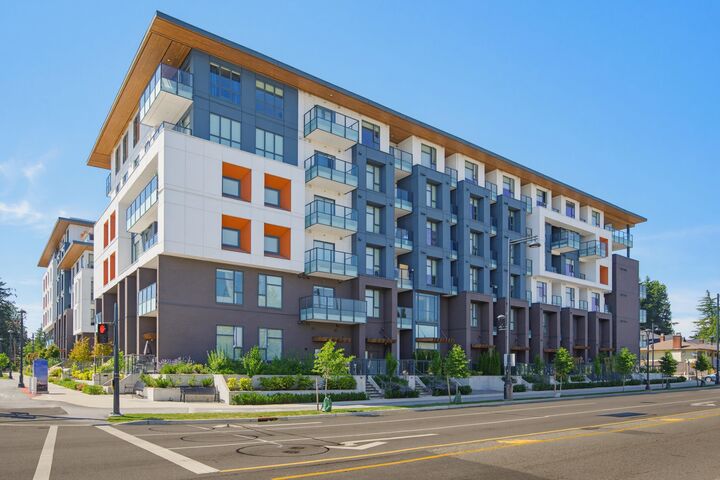 10829 140 Street E205 — photo 1