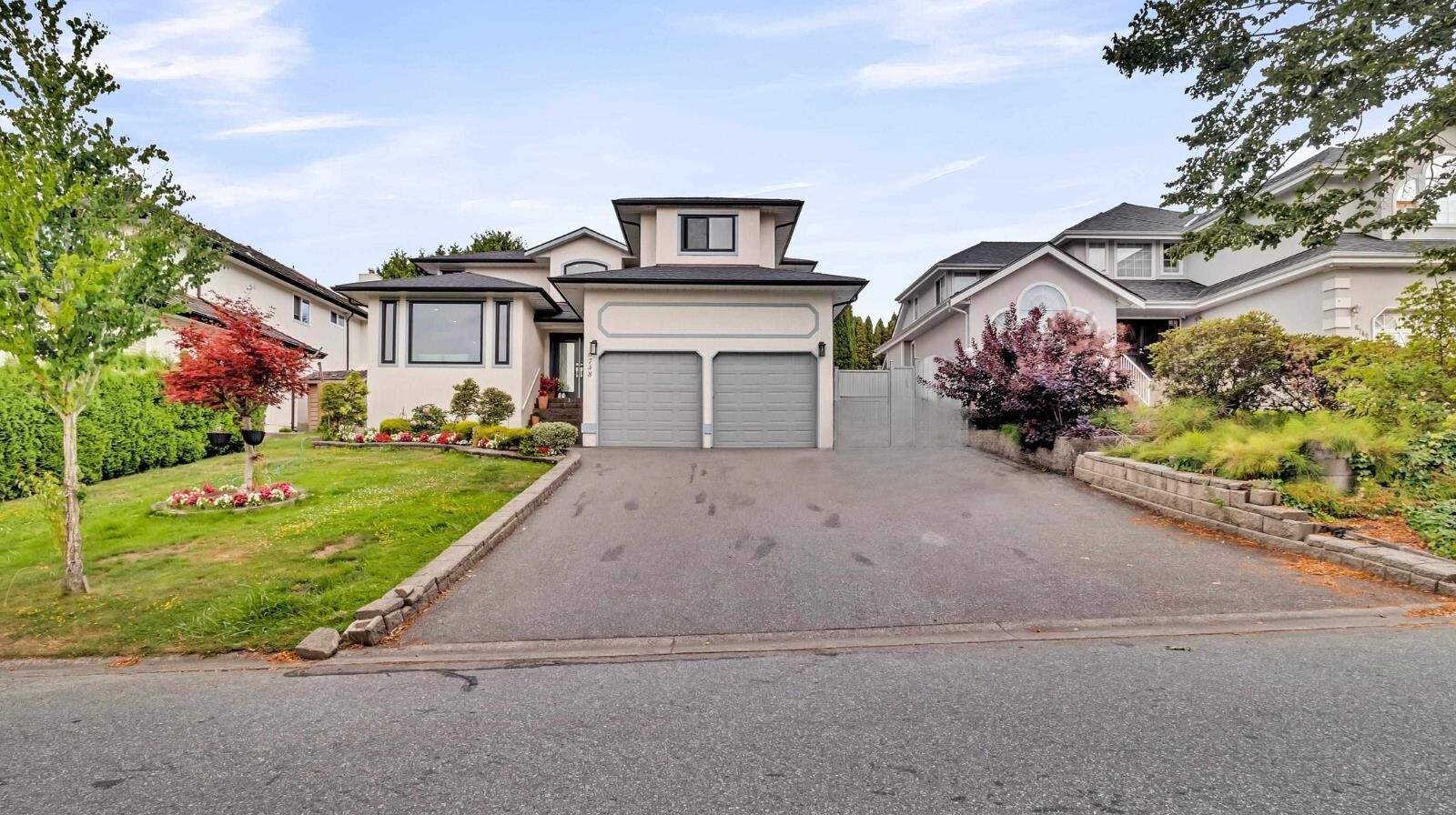 Property Photo: 6748 123A Street BC V3W 0Z1