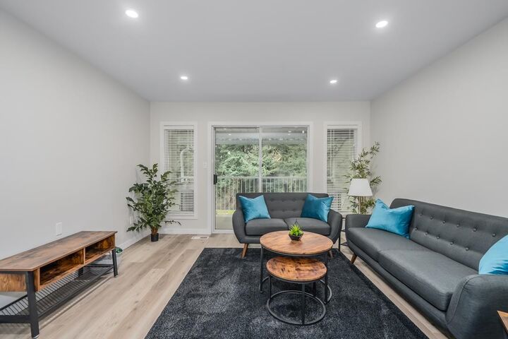 Property Photo: 3055 Trafalgar Street 35 BC V2S 7X8