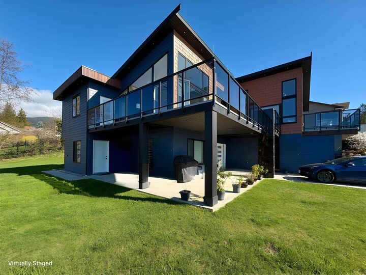Property Photo: 1496 Bonniebrook Heights Road BC V0N 1V5