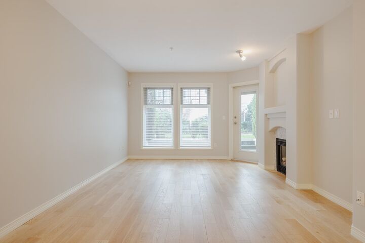 Property Photo: 15432 16A Avenue 16 BC V4A 1T3