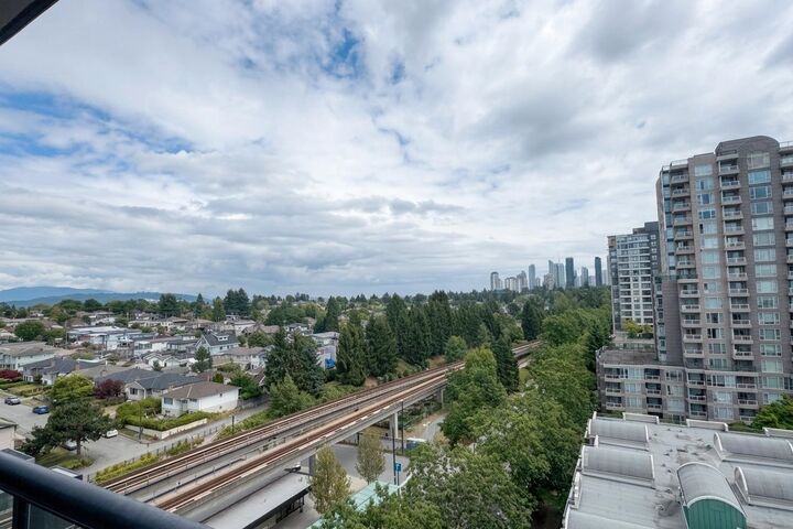 3438 Vanness Avenue 1109 — photo 1