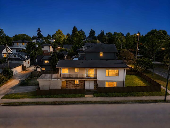 Property Photo:  1020 E King Edward Avenue  BC V5V 2E9 