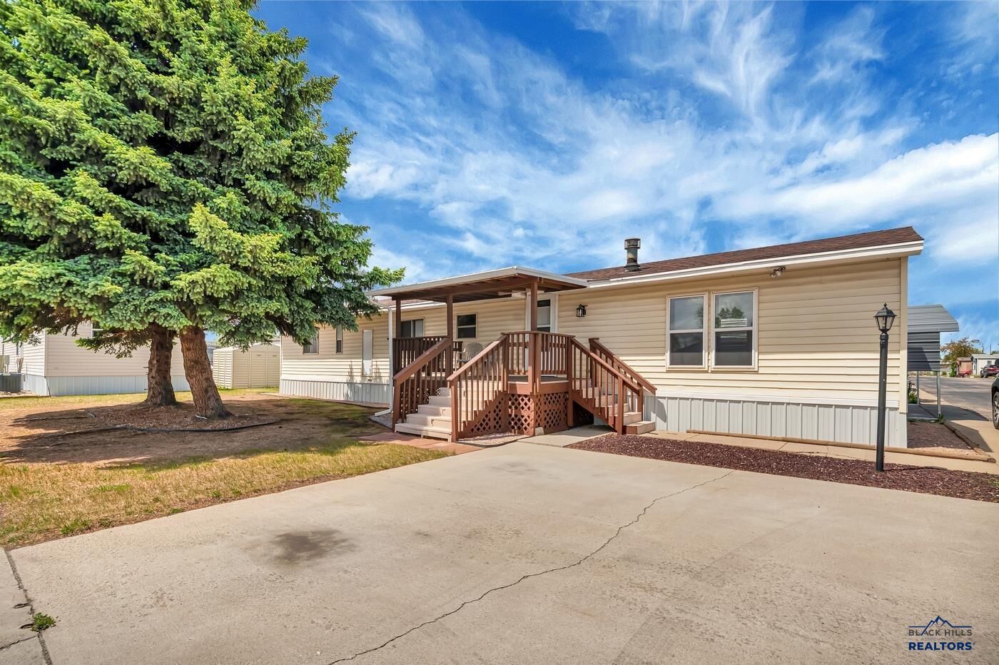 Property Photo: 721 E Chicago Lot 54 SD 57701