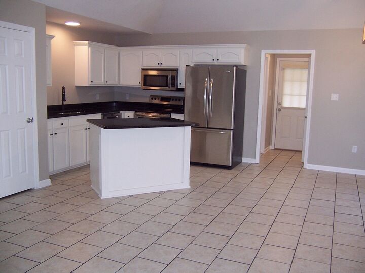 Property Photo:  300 Jennifer St  LA 70359 