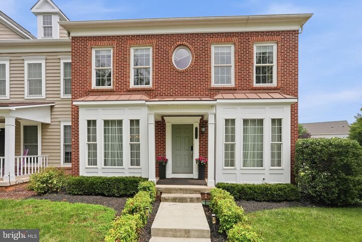 Property Photo: 20789 Red Cedar Drive VA 20175