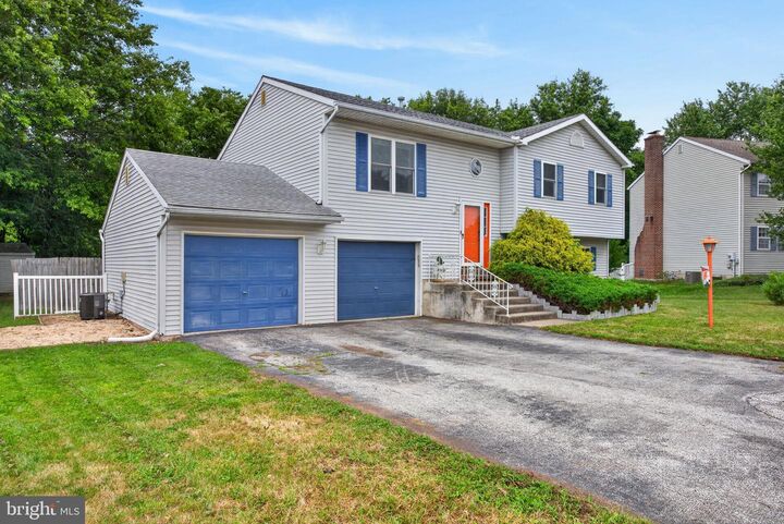 Property Photo: 146 Winston Drive PA 17408