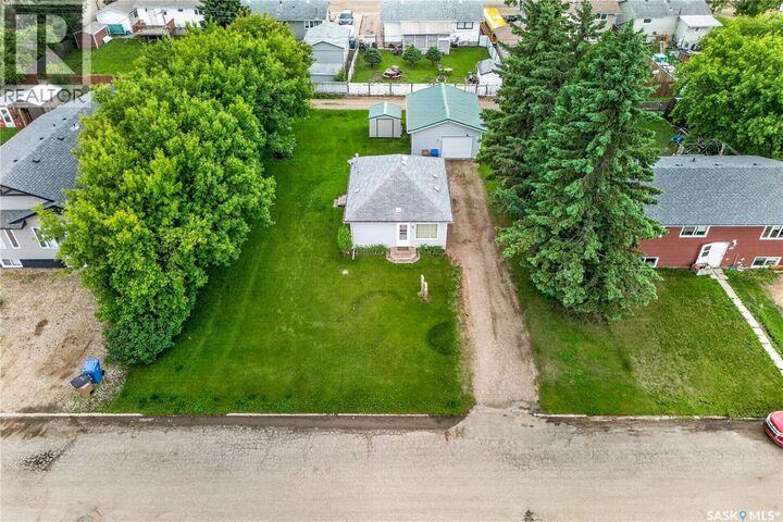 Property Photo: 229 Lendrum Street SK S0E 1A0