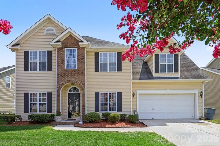 Property Photo: 1826 Conifer Circle NC 28213