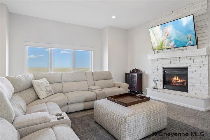 Property Photo: 1472 Scenic Ridge Dr WY 82009