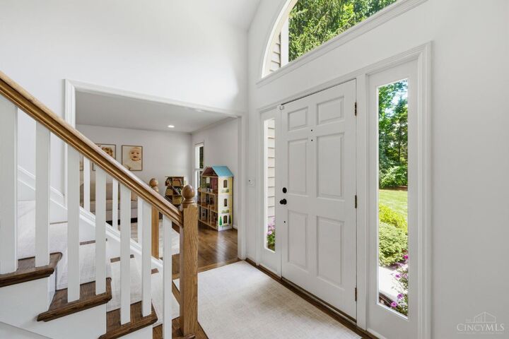 Property Photo: 800 Eaglesknoll Court OH 45255