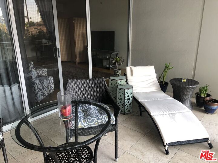 Property Photo: 201 Ocean Ave CA 90402