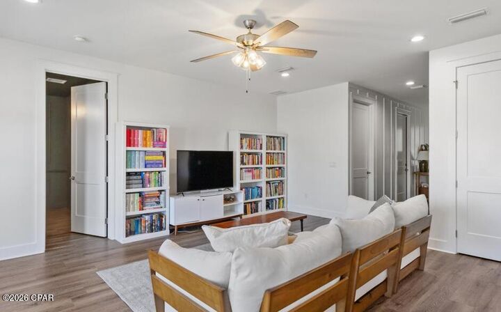 Property Photo: 1322 W 30th Street FL 32405