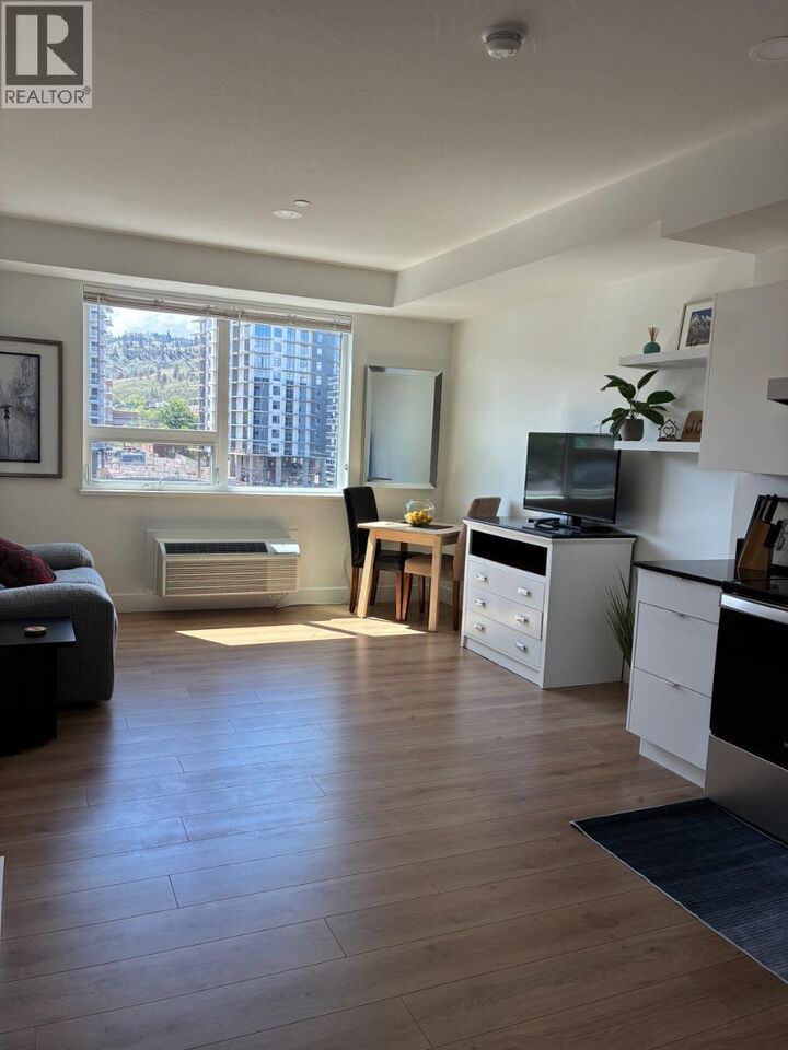 444 St Paul Street 604 — photo 1
