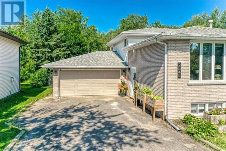 Property Photo: 2545 Field Street ON P3E 4X8