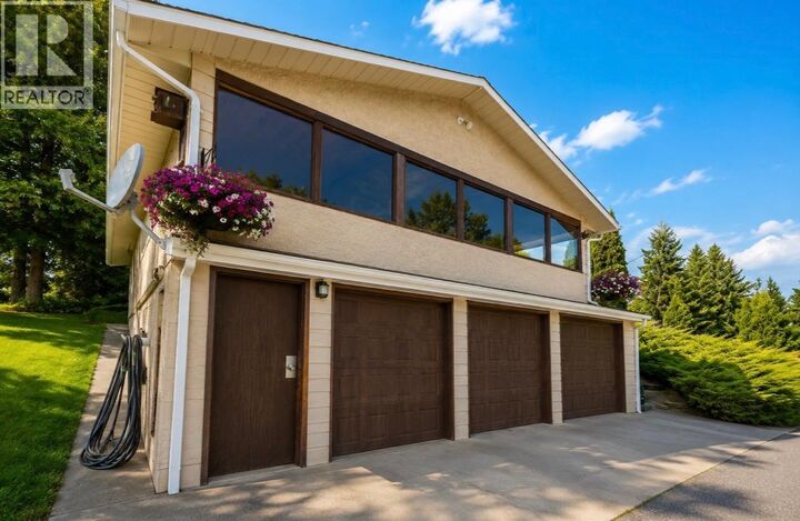 Property Photo: 807 Waterloo Road BC V1N 4K8