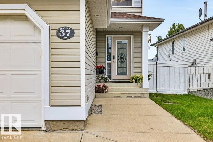 Property Photo: 37 Dorian Wy AB T8H 1Y2