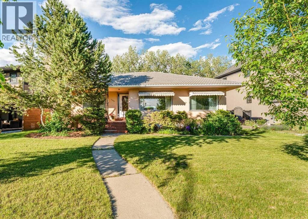 Property Photo:  1122 9 Street Northwest  AB T2M 3K8 