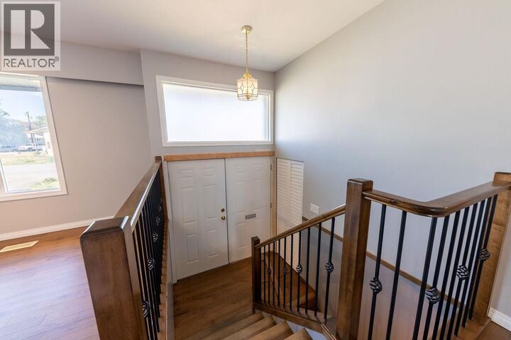Property Photo: 1054 7th Street BC V2B 2W8