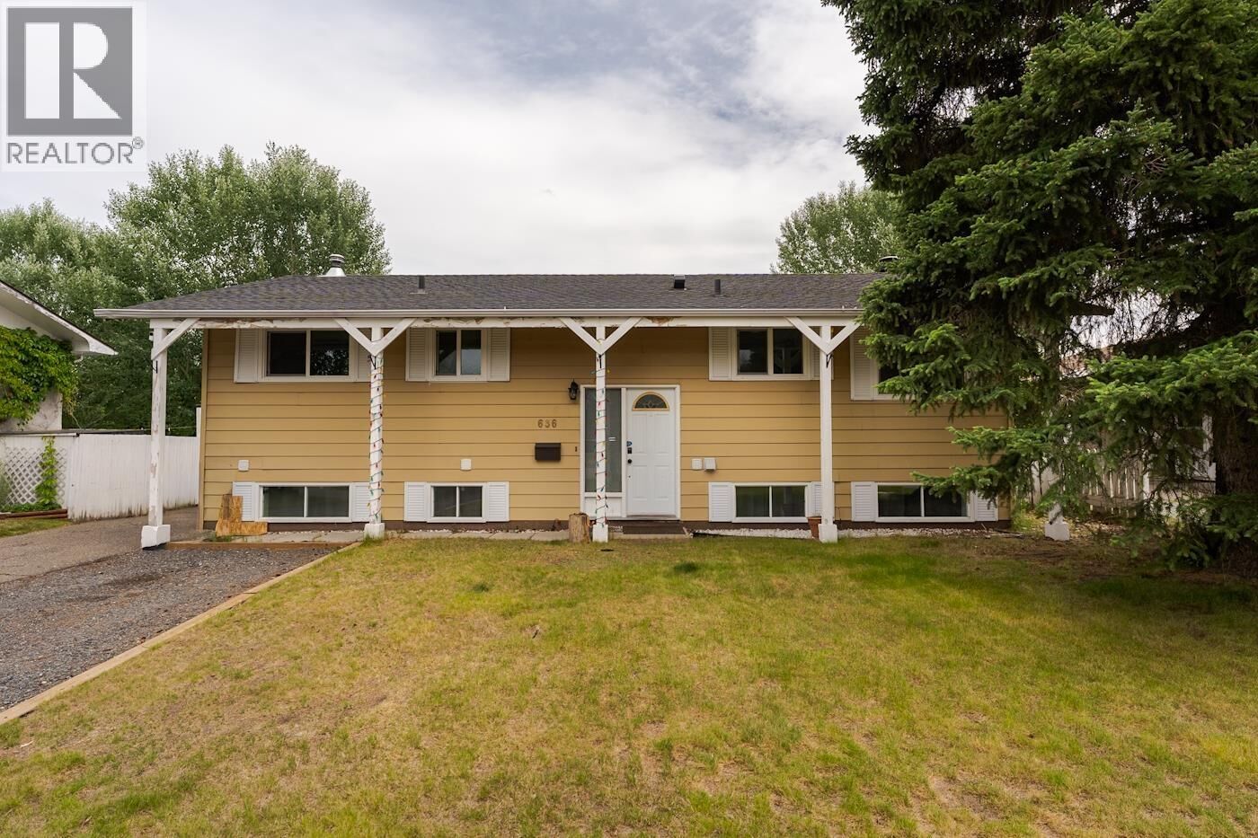 Property Photo: 636 Lacoma Street BC V2M 5B9