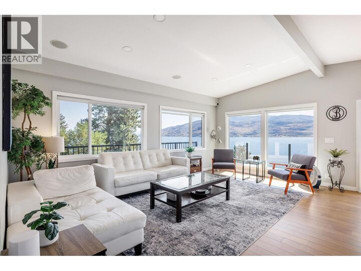 Property Photo: 6415 Renfrew Road BC V0H 1X7