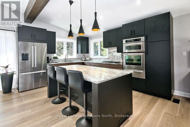 194 Montgomery Street — photo 1